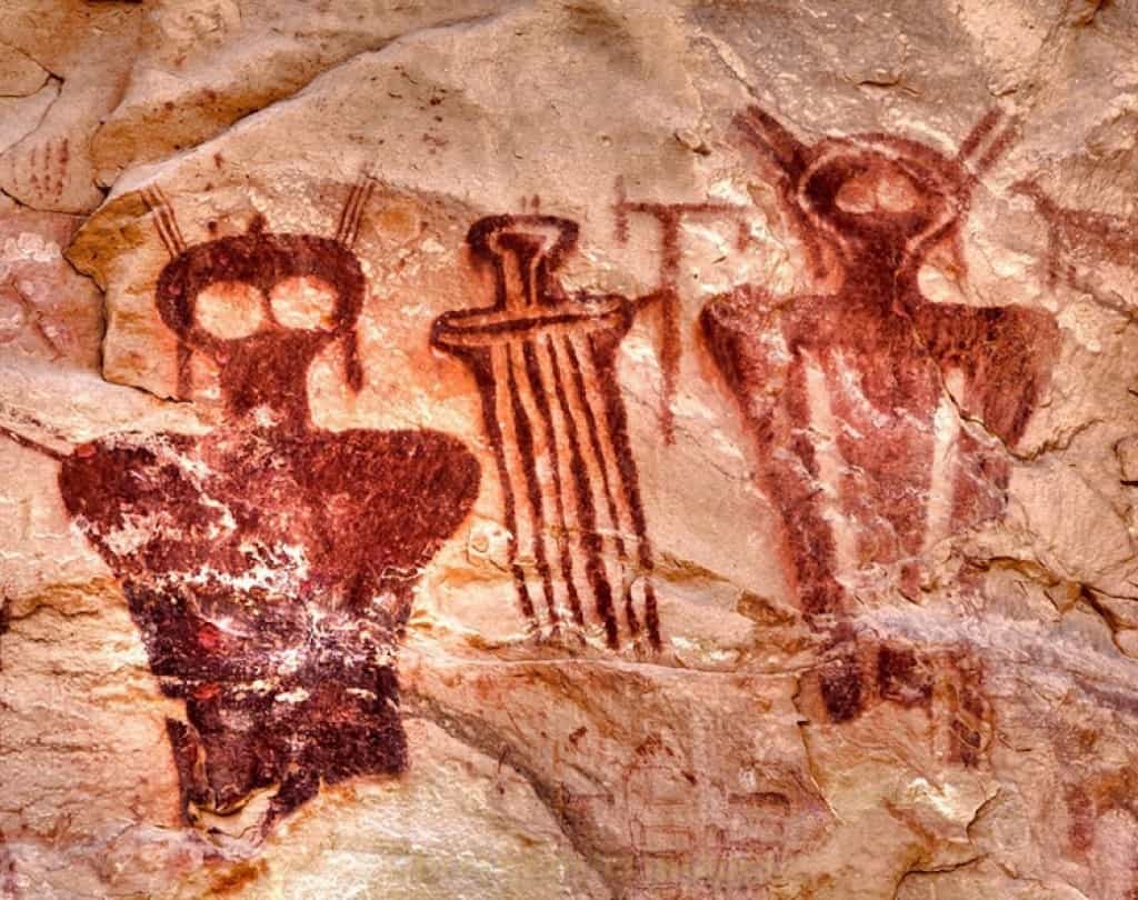 Is Sego Canyon drawings a depiction of ancient aliens in art? 