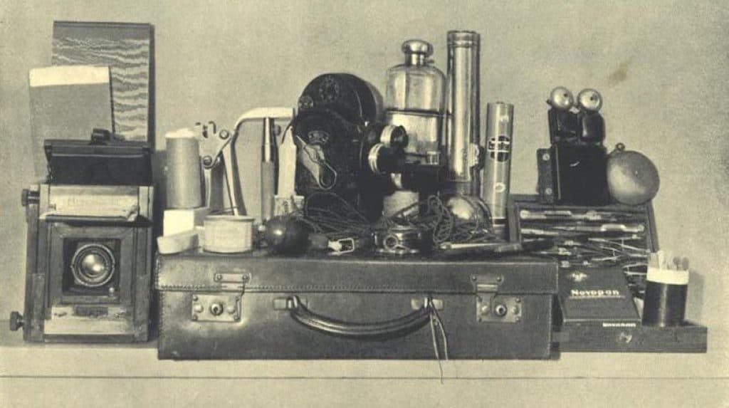 Harry Price’s paranormal investigation equipment kit, 1936. Wikimedia Commons, public domain.