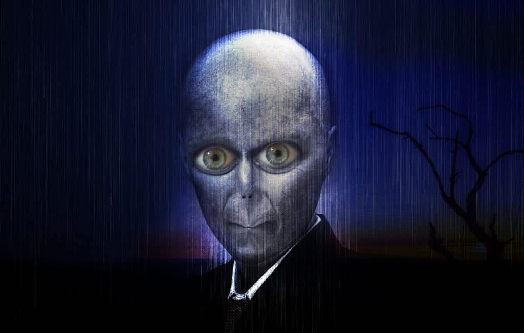 There are reports of a number of different types of alien races. Public domain.